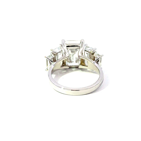 A STATEMENT OF TRUE LUXURY ✨Emerald Lab Grown Diamond  6.9 CT IGI certified Ring