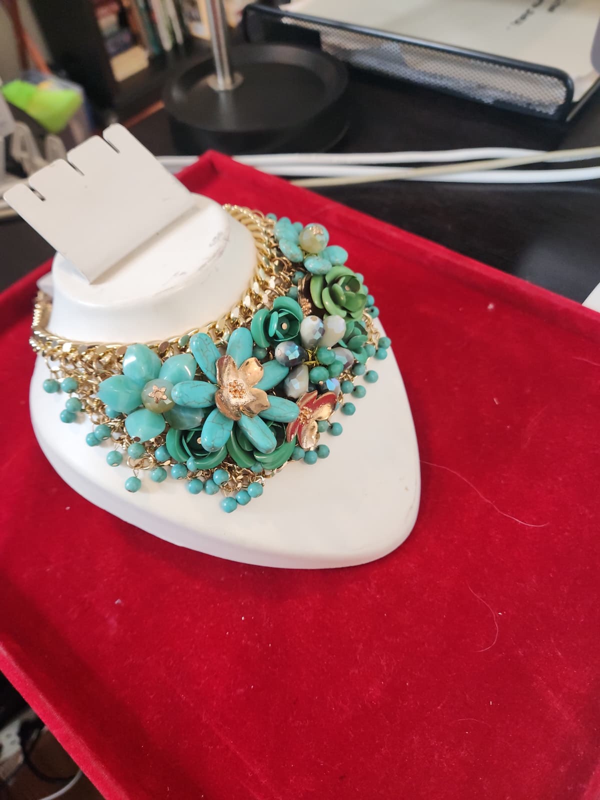 Chunky Faux Turquoise Floral Bib Necklace – Bohemian Gold Cluster Bead Fringe