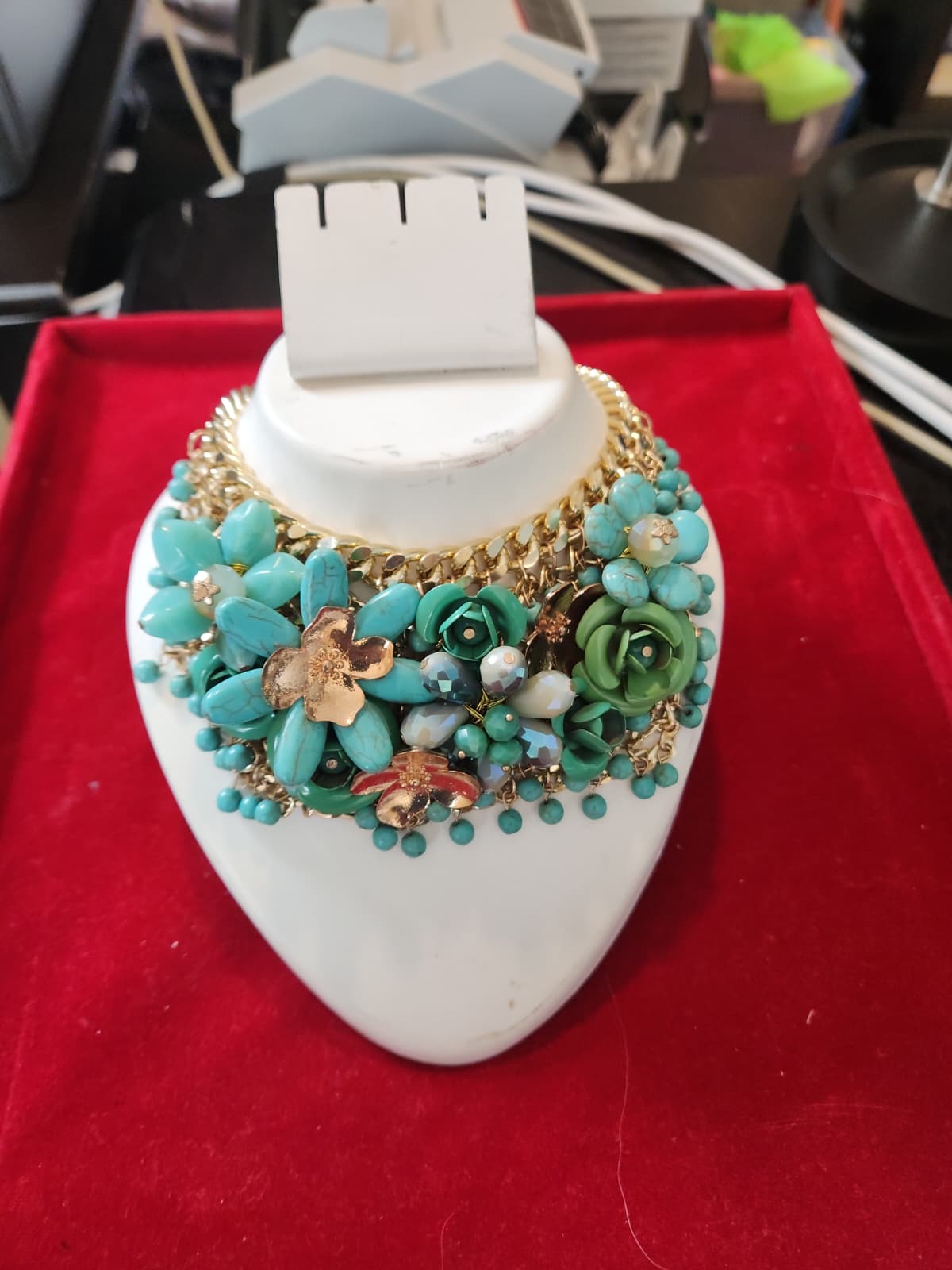 Chunky Faux Turquoise Floral Bib Necklace – Bohemian Gold Cluster Bead Fringe